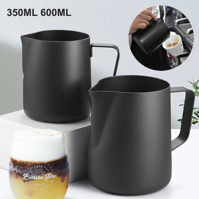 Jarro Profissional para Espuma de Leite em Aço Inoxidável com Revestimento Antiaderente - Arte de Barista em Sua Cozinha