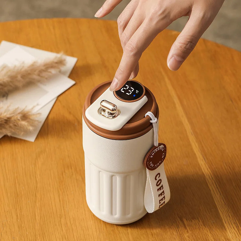 Garrafa Térmica Inteligente com Display de Temperatura - 450ml, Aço Inoxidável 316
Mantém suas bebidas na temperatura ideal por mais tempo