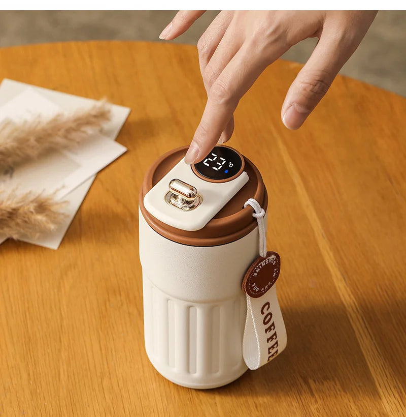 Garrafa Térmica Inteligente com Display de Temperatura - 450ml, Aço Inoxidável 316
Mantém suas bebidas na temperatura ideal por mais tempo